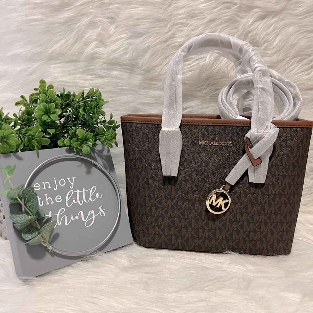 Michael Kors Mini Jet Set Crossbody